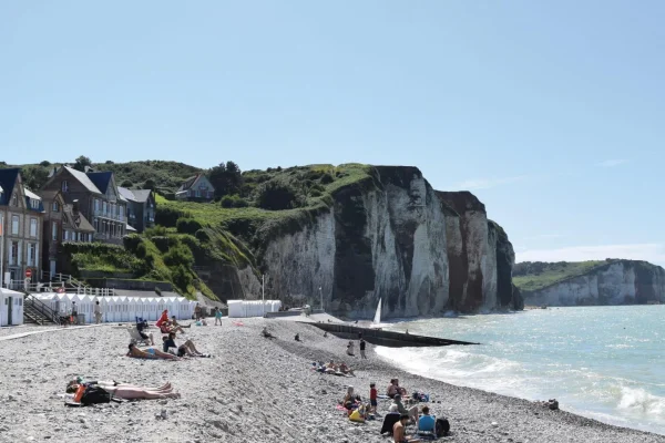 plage fécamp falaise