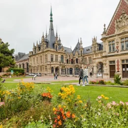 Le Palais Bénédictine, entreprise à l’œuvre